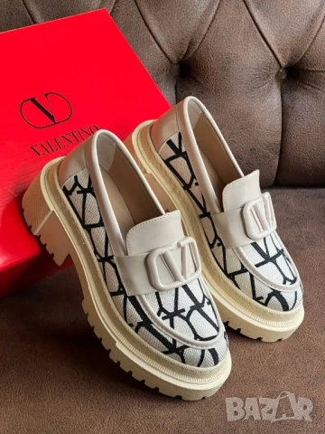 мокасини valentino garavani , снимка 2 - Дамски ежедневни обувки - 51312936