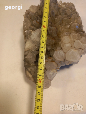 Голям планински кристал минерал, снимка 8 - Колекции - 44872164