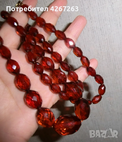Старинна кехлибарена огърлица от фасетирани бакелитени мъниста черешов кехлибар, снимка 8 - Антикварни и старинни предмети - 52293850