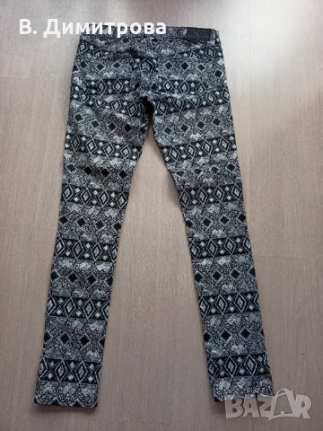Красиви шарени дънки/ панталон на H&M, размер 42, снимка 3 - Панталони - 34407319