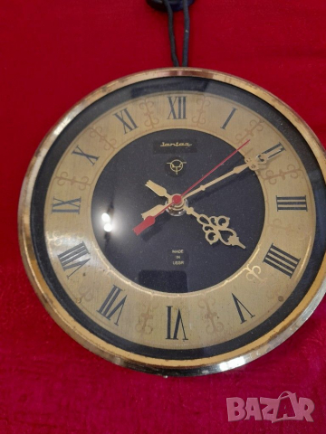 Стар стенен часовник , снимка 2 - Антикварни и старинни предмети - 36453052