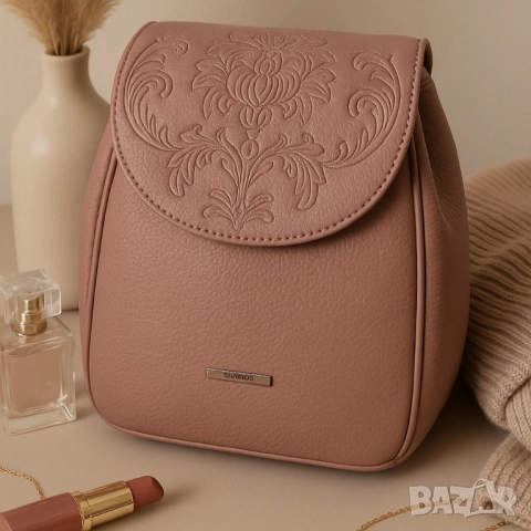 Дамска раница от еко материал с бродиран капак