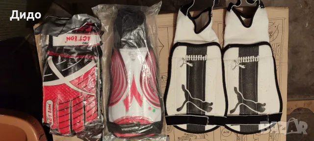 Вратарски ръкавици и кори