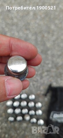 оригинални болтове за алуминиеви джанти за Toyota Avensis T27 , снимка 2 - Гуми и джанти - 42962035