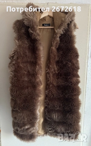 Елек с изкуствен косъм и качулка. Размер М. За повече информация или снимки пишете.