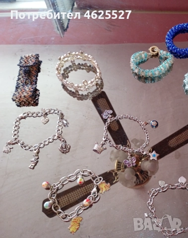 Гривни - различни , снимка 3 - Гривни - 52091510