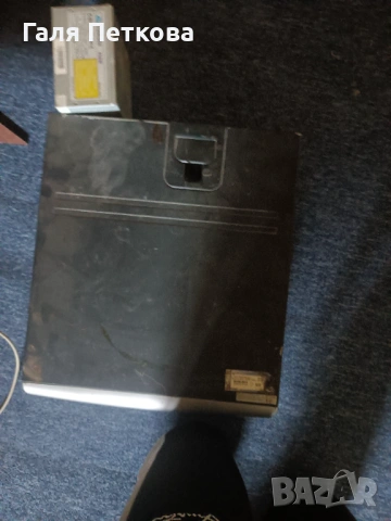 Компютър с клавиатура , снимка 2 - Работни компютри - 53383413