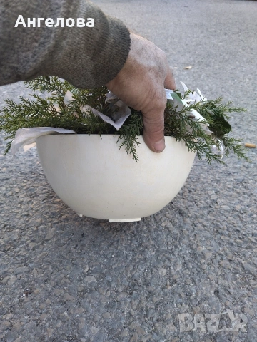 Саксия с изкуствени цветя, снимка 3 - Изкуствени цветя - 53010428