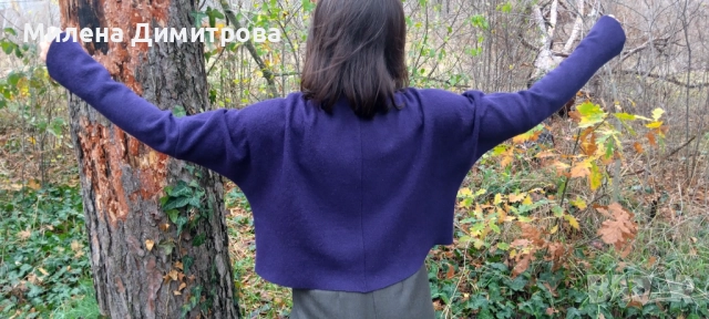 Дамски пуловер от вълнено букле, снимка 5 - Блузи с дълъг ръкав и пуловери - 48852324