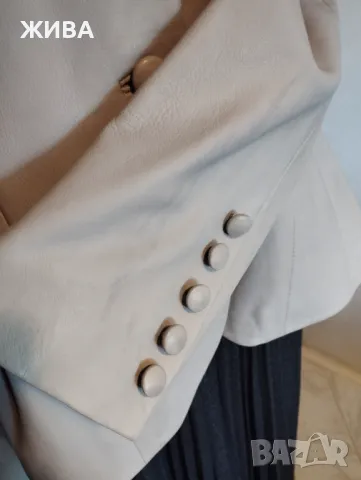 ЕСТЕСТВЕНА КОЖА елегантно дамско сако светло сиво, снимка 3 - Сака - 47537976