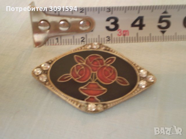 Старинна брошка бял метал с емайл, снимка 4 - Антикварни и старинни предмети - 39343484