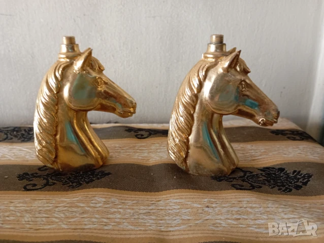 Две статуетки,обкови,надстройки конска глава