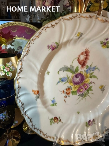 Sächsische Porzellanmanufaktur Dresden GmbH е основана през 1872 г. в Дрезден, Германия. , снимка 6 - Антикварни и старинни предмети - 52627754