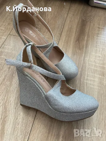 Дамски обувки на платформа 