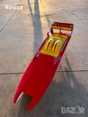 Лодка за захранка, снимка 3 - Стръв и захранки - 51020987