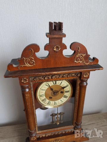 Стар настолен механичен часовник, снимка 3 - Антикварни и старинни предмети - 37485790