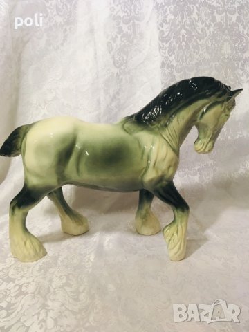 порцеланова статуетка кон 