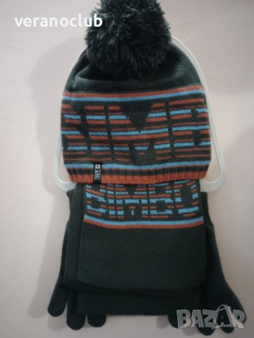 Комплект шапка шал и ръкавици за момче 9 години, снимка 1 - Шапки, шалове и ръкавици - 43730624