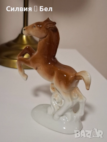 Порцеланова фигура 🐎