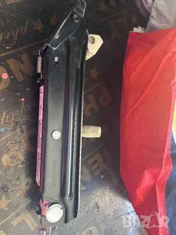 крик за мерцедес нов неизползван оригинален за лек автомобил, снимка 4 - Части - 50369647