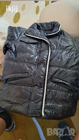 Продавам Дамско яке 