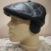 Черен каскет Естествена кожа с ушички , снимка 1 - Шапки - 44051831