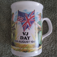 Колекционерска чаша VJ Day 15 август 1945. Англия. марк., снимка 5 - Колекции - 44907158