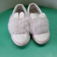 Детски бели спортни обувки Fashion с пухчета и ушички - като зайче, снимка 9 - Детски маратонки - 27332778
