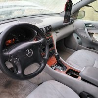 Mercedes Benz C220 CDI Мерцедес Ц220 НА ЧАСТИ, снимка 2 - Автомобили и джипове - 43092458