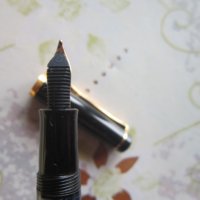 Уникална писалка Пеликан в кутия , снимка 9 - Колекции - 33000840