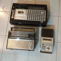 Стари ретро касеофони и радиа, снимка 1 - Радиокасетофони, транзистори - 40329429