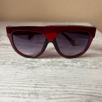 Червени слънчеви очила 😎, снимка 6 - Слънчеви и диоптрични очила - 44899018