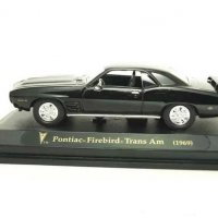 Pontiac Firebird Trans Am 1969 - мащаб 1:43 на Road Signature модела е нов в кутия, снимка 1 - Колекции - 28109049