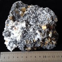 №173, Кварц,Планински кристал,Кварцова друза с халкопирит и сфалерит,Quartz Bulgaria,BGminerals,, снимка 2 - Декорация за дома - 44124885