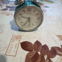 Настолен часовник Ruhla, снимка 1 - Антикварни и старинни предмети - 38939495