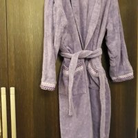 Кралски халат най-високо качество - хладко лилаво със стилна шевица, снимка 2 - Други - 39217671
