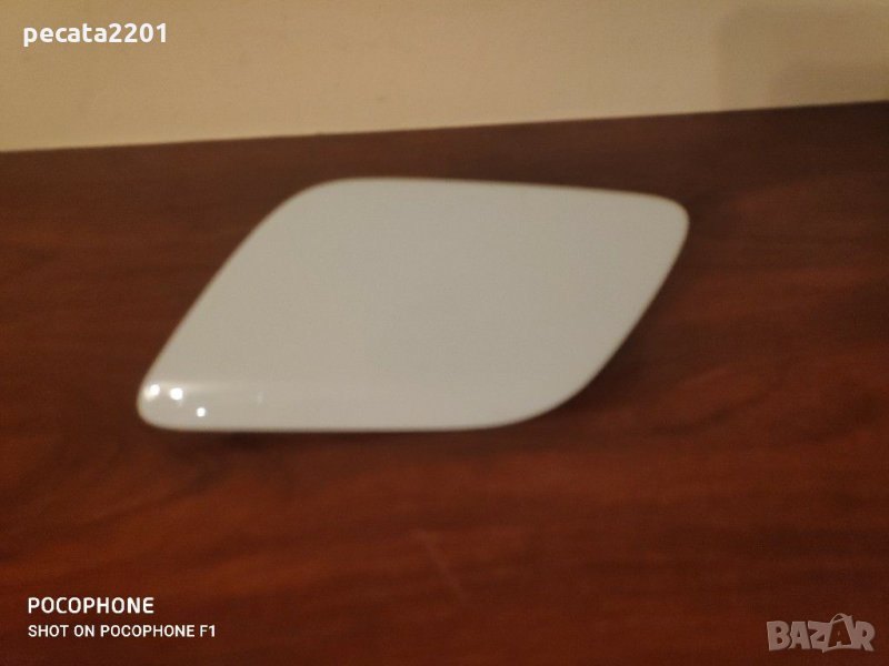 Продавам - ляво оригинално капаче пръскалка фар за Ауди Кю 7, снимка 1