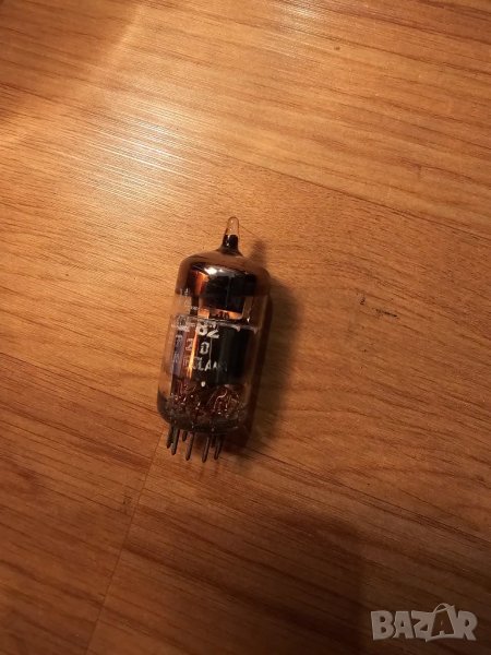 Радиолампа, радиолампи - ECF82  - нова - възстановете вашета вярна и дългослужила техника ., снимка 1