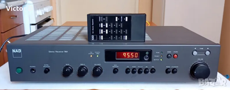 NAD 701 - Ресийвър с дистанционно, снимка 1