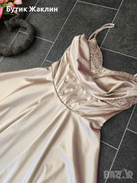Дамска рокля, снимка 1