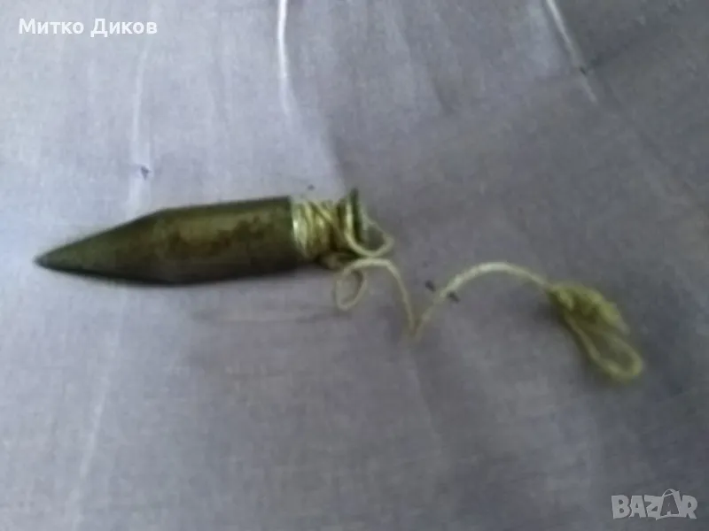 Винтидж метален отвес от соца с въженце рядък, снимка 1