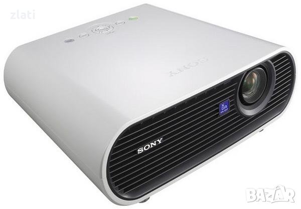 Продавам проектор Sony VPL-EX7 3LCD лампа 382 часа с лек проблем в картината, снимка 1