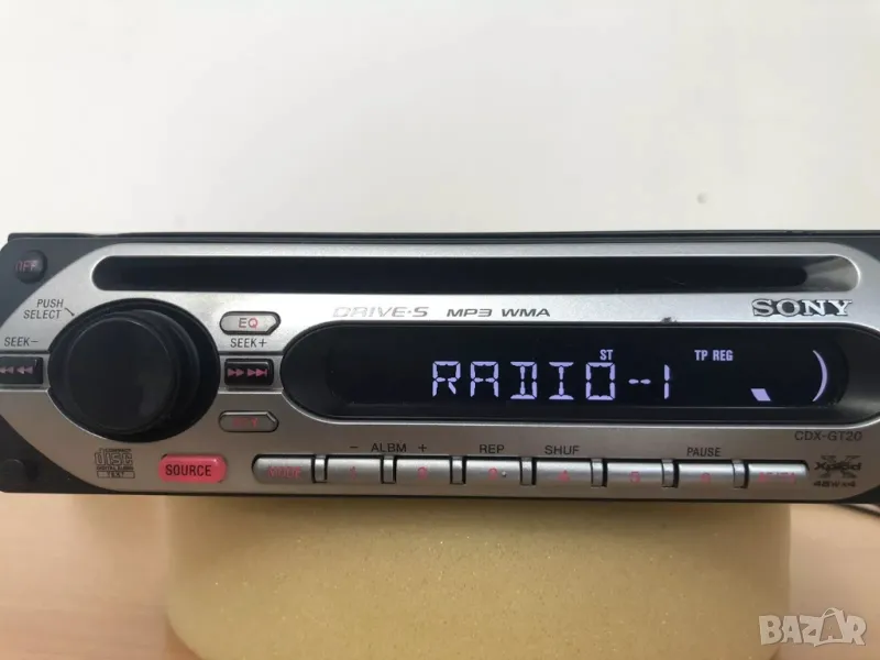 SONY CDX-GT20 CD ПЛЕЙЪР AUX MP3 FACE-OFF + КАБЕЛ - 50WX4 - XPLOD, снимка 1