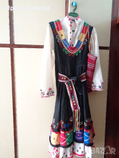 Продавам българска народна дамска носия / комплект, снимка 1