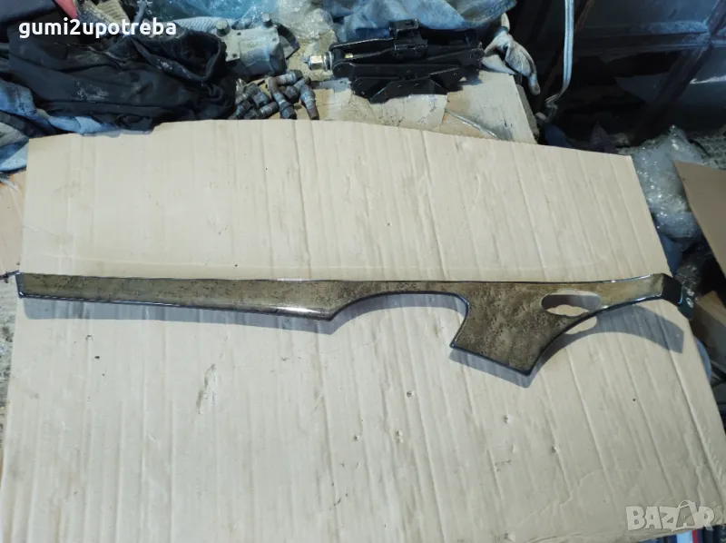 Декоративна Лайсна Предна Лява Врата Mercedes E class W211 V6 Tmodel, снимка 1