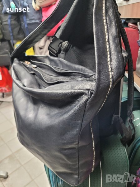 с ТРИ ПРЕГРАДИ,  естествена кожа,тип торба черна чанта, снимка 1