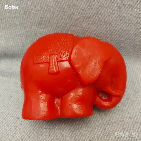 Стара Соц Българска Пластмасова Играчка Касичка Слон, снимка 1