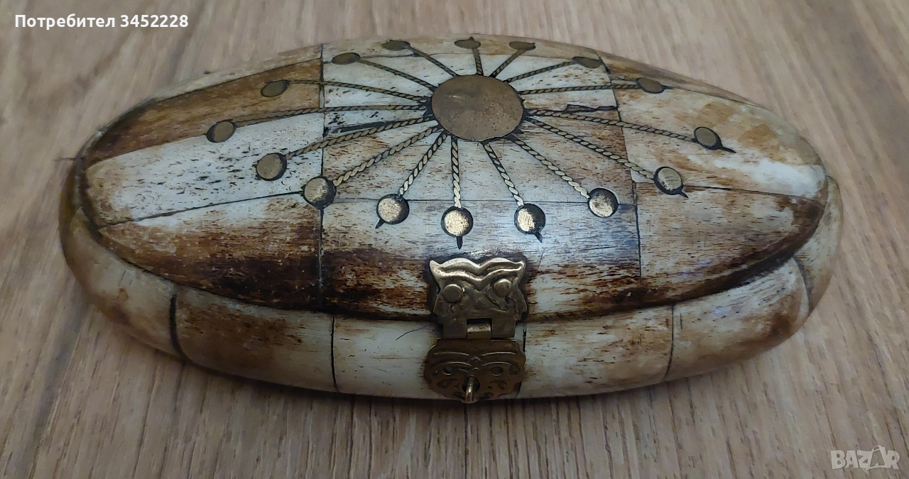 кутийка от кост и месинг за колекционери , снимка 1