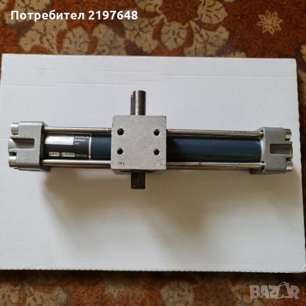 Пневматичен въртящ цилиндър рейков ф32мм/180 BOSCH, снимка 1