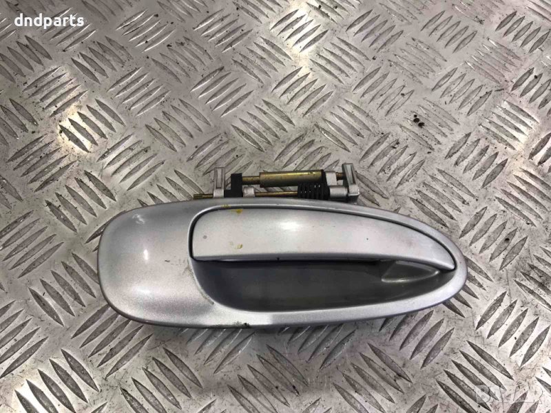 Предна дясна дръжка Toyota Avensis,2001г., снимка 1